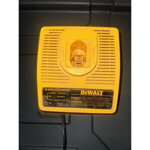 DeWalt DW9115 Heavy Duty 15 Minute Battery Charger 7.2V-14V